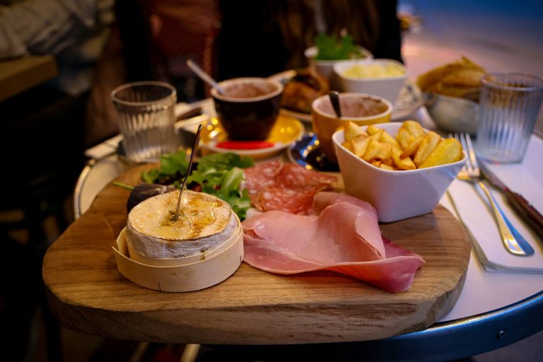 Saveurs latines à Paris : les meilleures adresses sud-américaines à découvrir